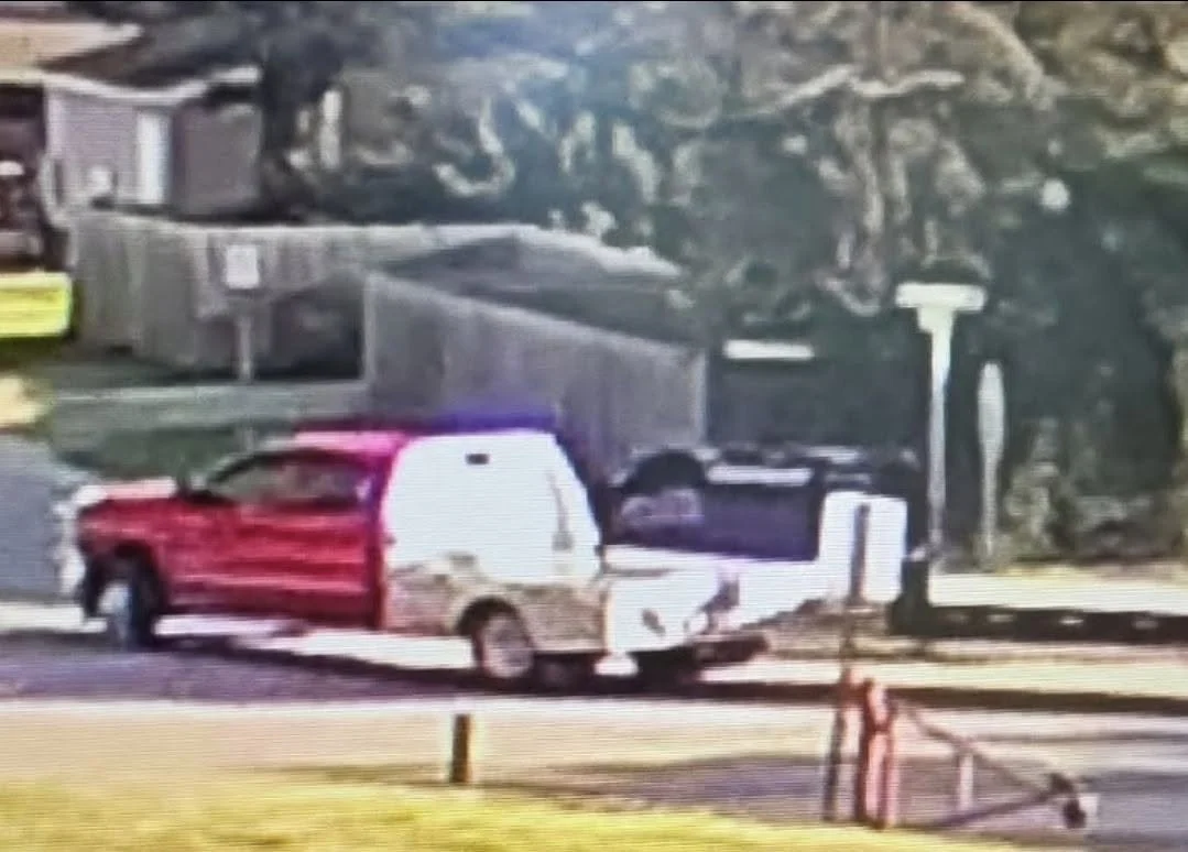 Bloomfield Police seek help identifying vehicle that struck stop sign, left scene