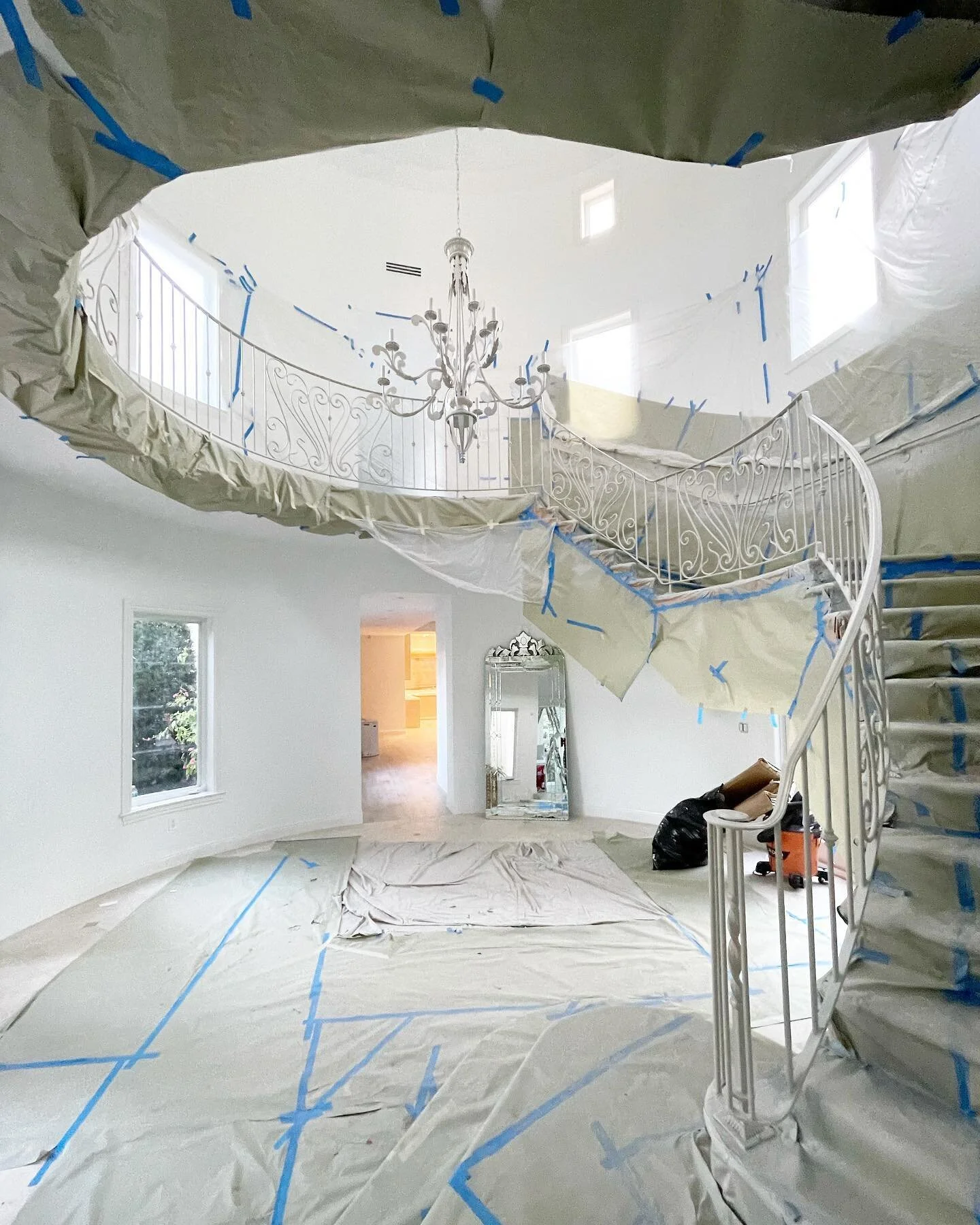 The difference painting railings &amp; chandelier can make! 🐚

#miamiarchitecture #miamidesigner #femalearchitect #designer #retrofit #custommade #adaptivereuse