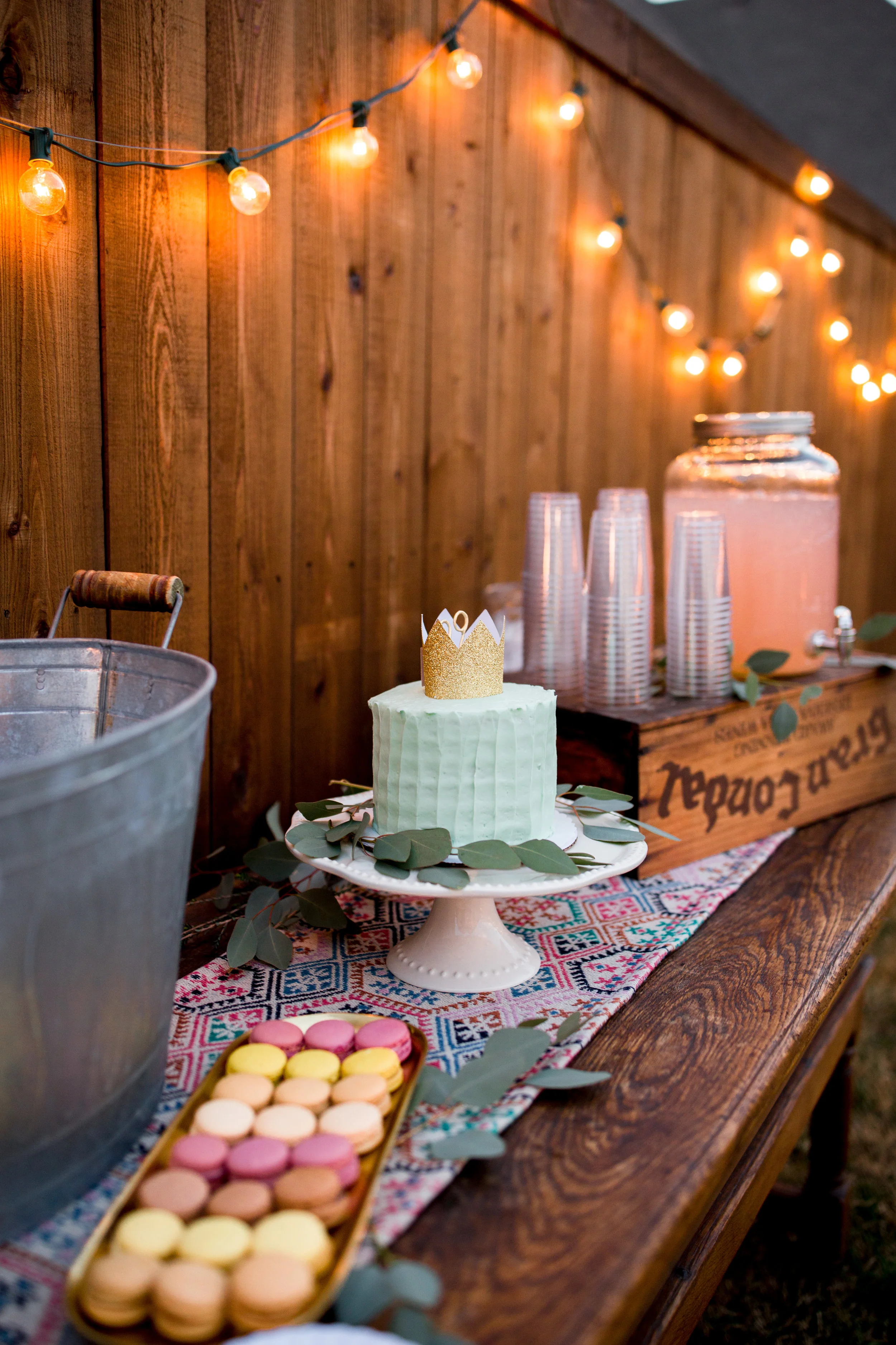 birthdaytable.jpg