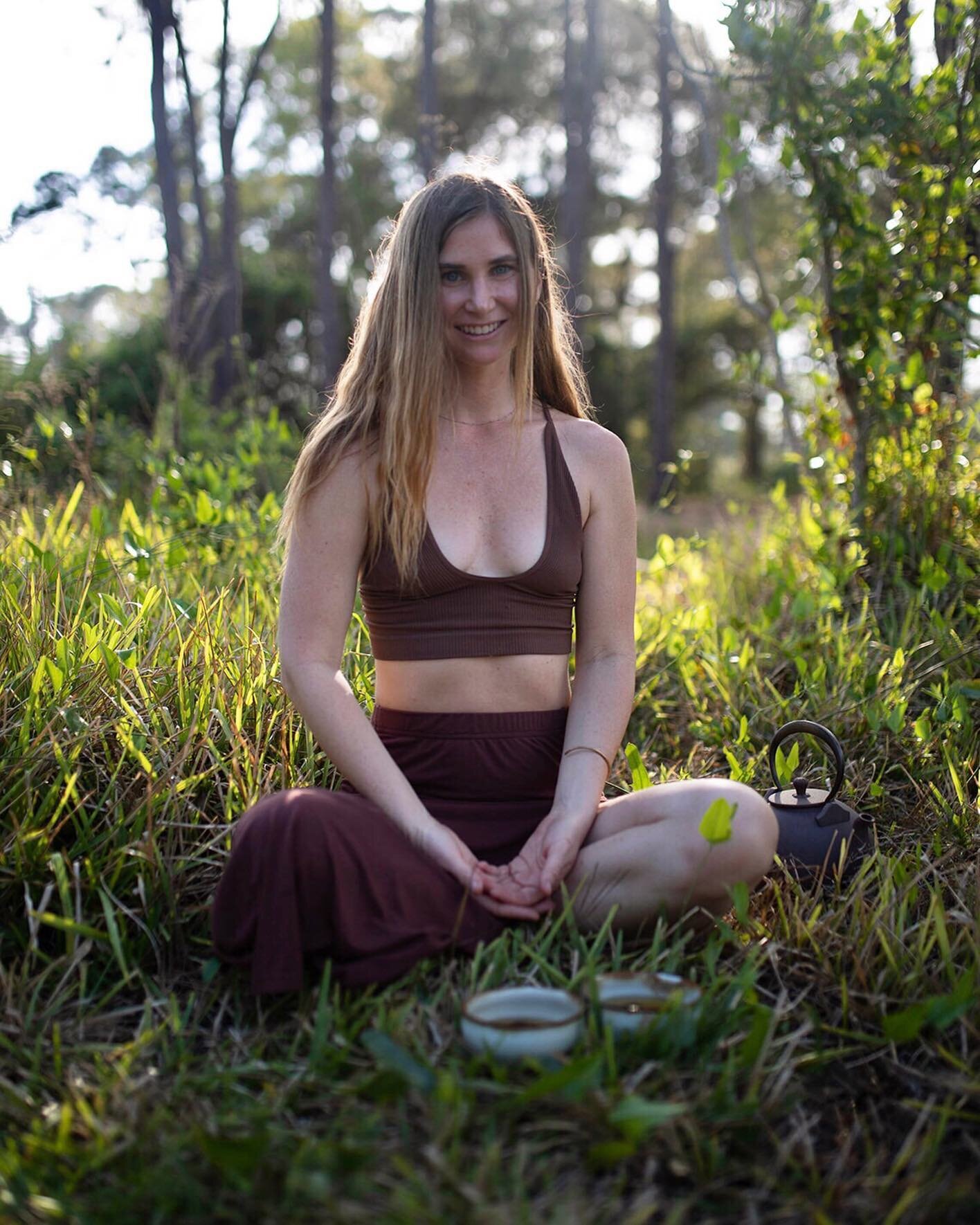 The masculine structure of daily tea ceremony holds a sturdy space for the ever-shifting cycles of change that is the nature of the Feminine, Creation and Life itself.

This ancient ritual is encoded with presence, consistency and depth, activating a