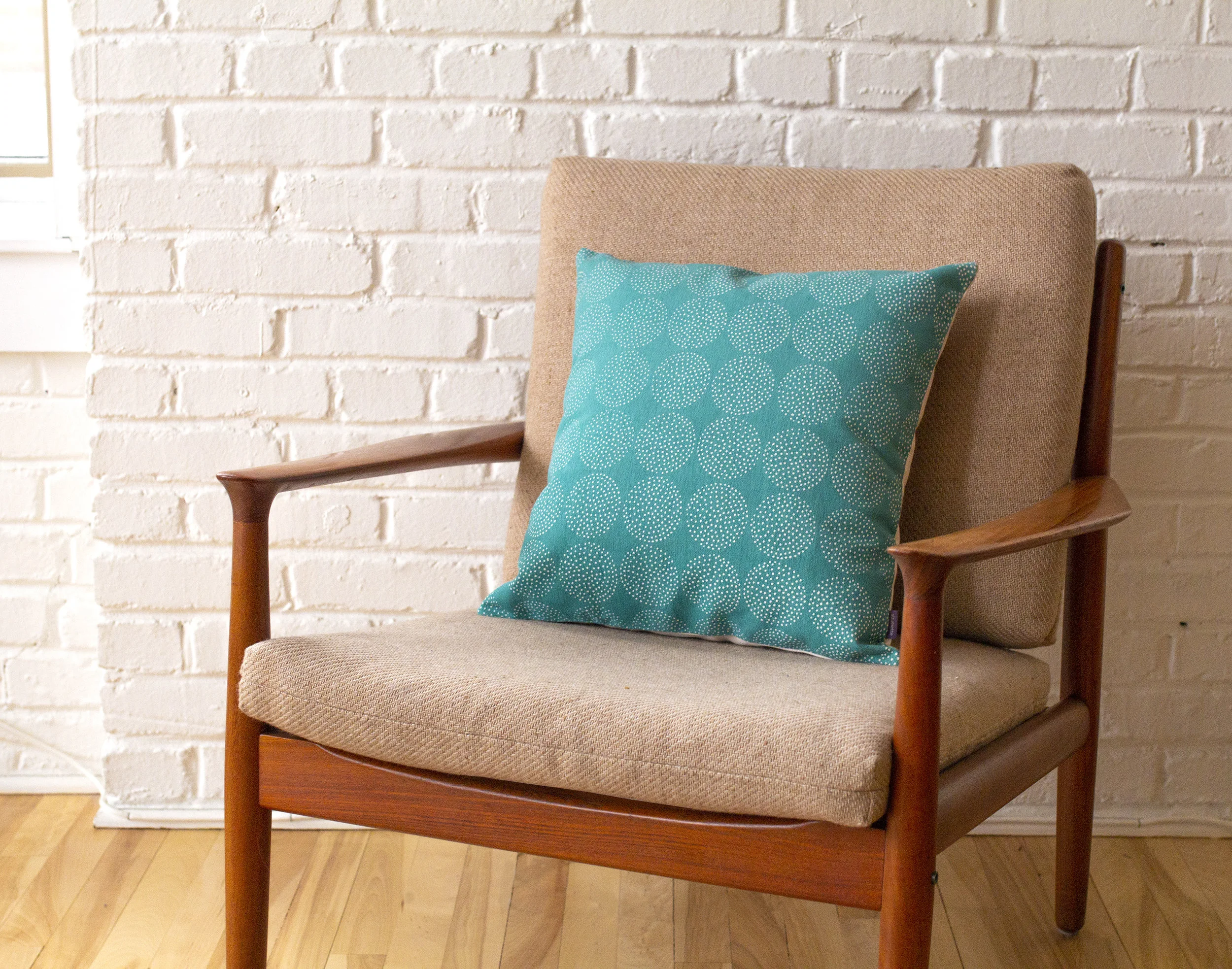 DOTS_EMERALD_CHAIR_MG_3867.jpg