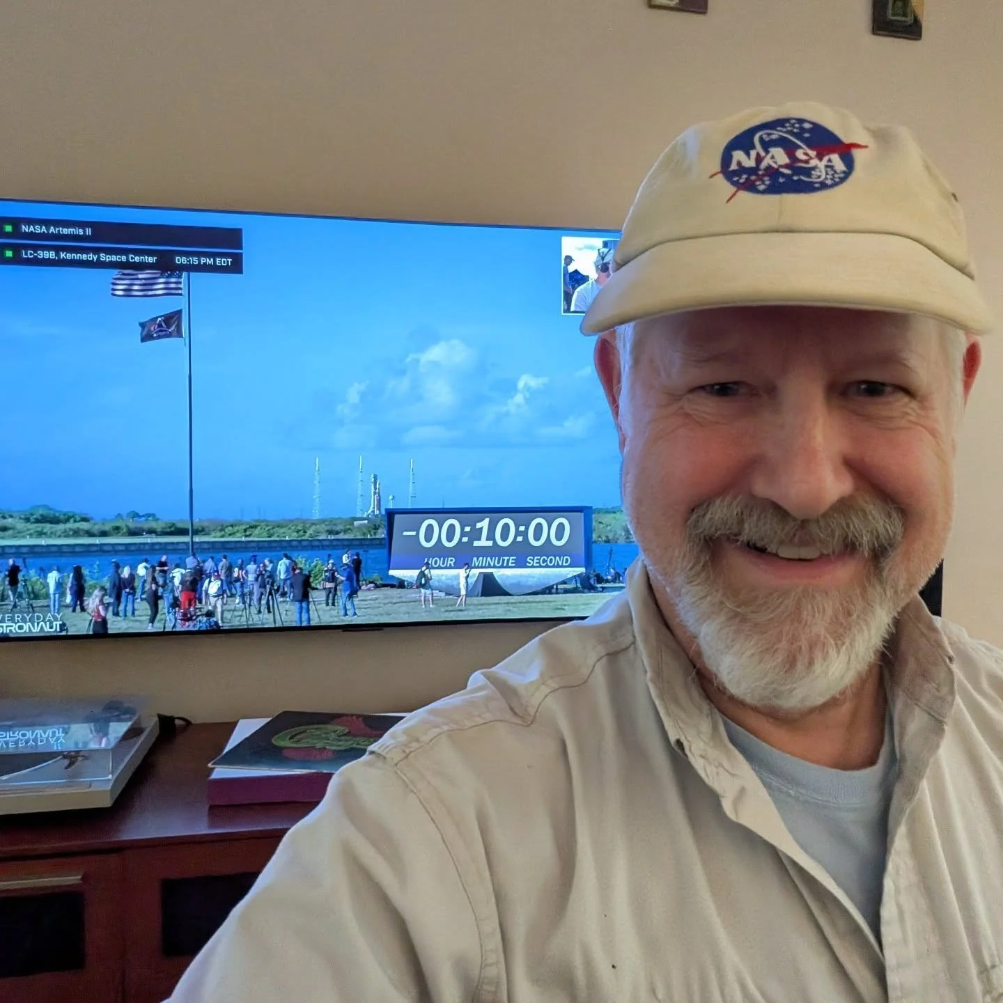 Go Artemis II. Returning to the moon. All systems GO FOR LAUNCH! T -10:00

Let's light this candle!

God speed Artemis II