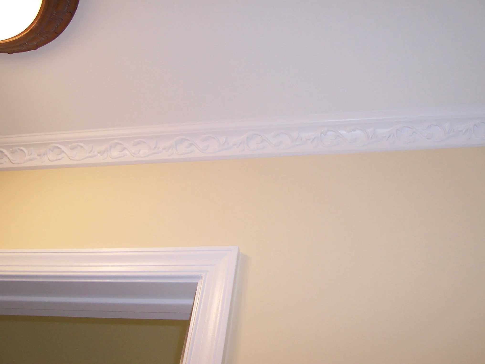 CrownMolding.JPG