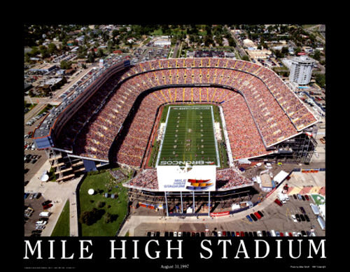 13 NFL Denver-Broncos-old-Mile-High-Stadium.jpg