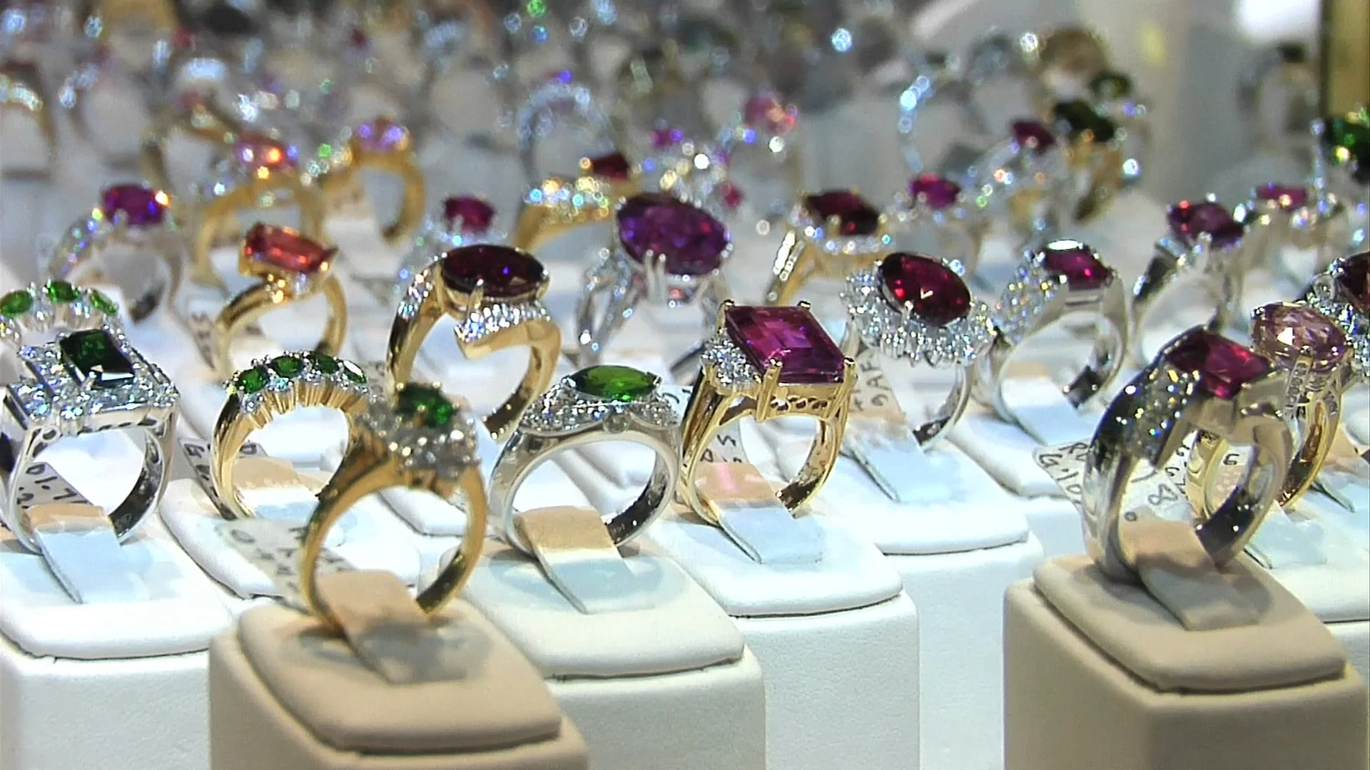 Bakıda "Azerbaijan Jewelry Show" sərgisi keçirilir