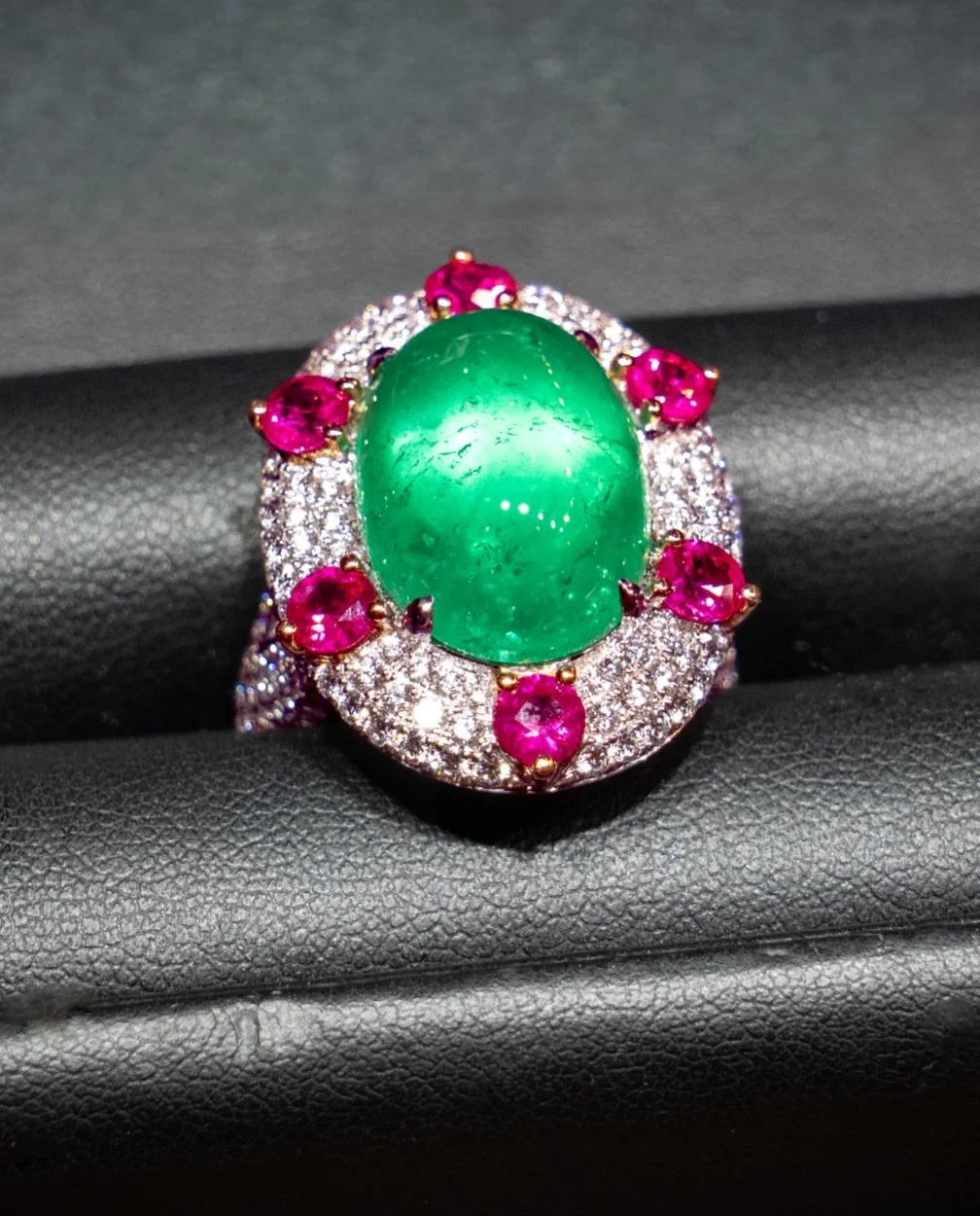 Emeralds stealing the spotlight! 

From vibrant green hues to intricate designs, these stunning emerald rings are just a glimpse of the beautiful jewelry waiting to be discovered at InterGem.

📍 Southfield, Michigan. We&rsquo;re officially open!

Jo