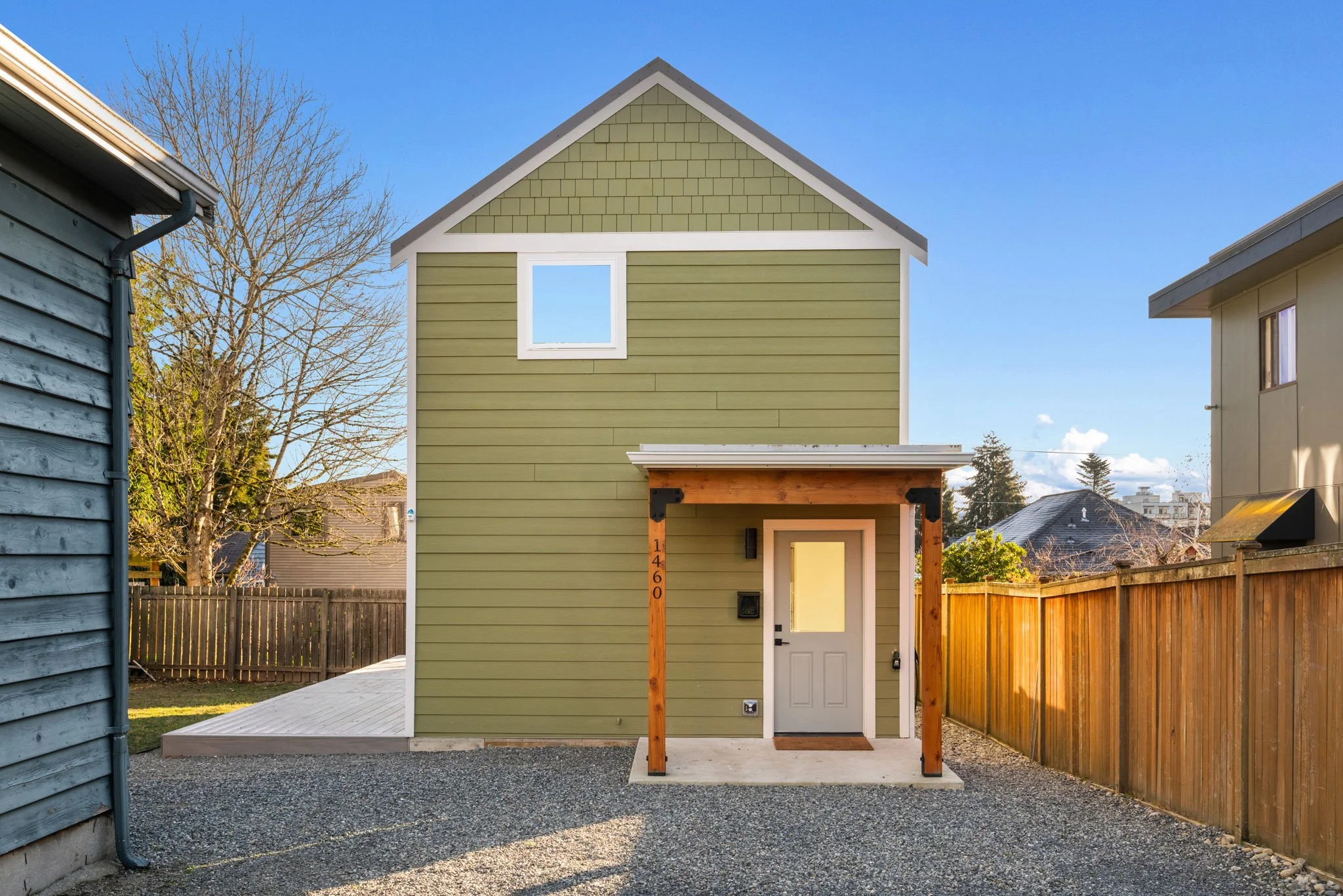 1462 20th Ave_0002.jpg