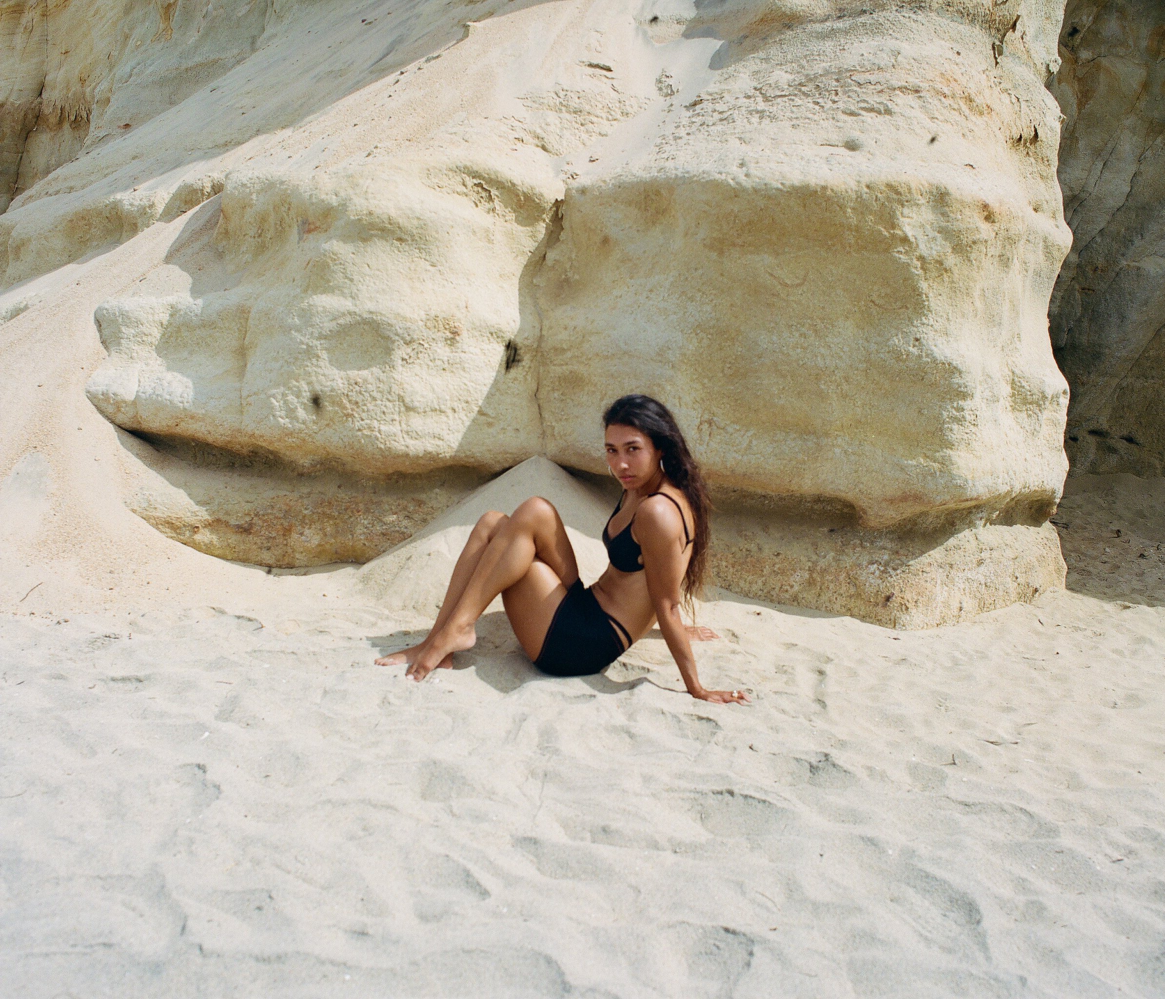 2024_09_Kala_Black_Bikini_15.jpg