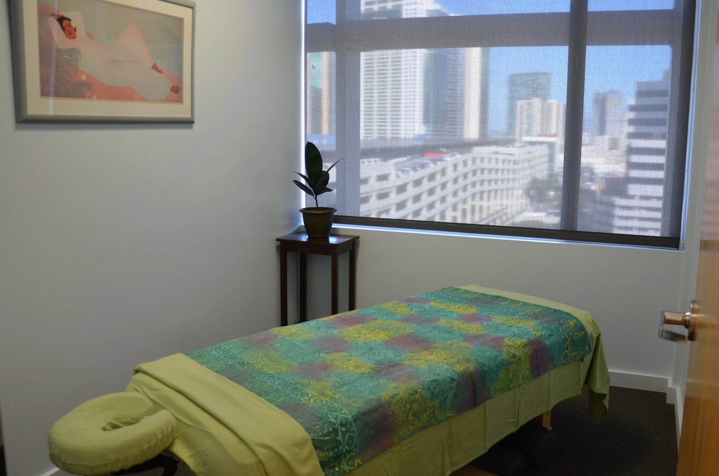 MP - Ala Moana Clinic Treatment Room #2.jpeg