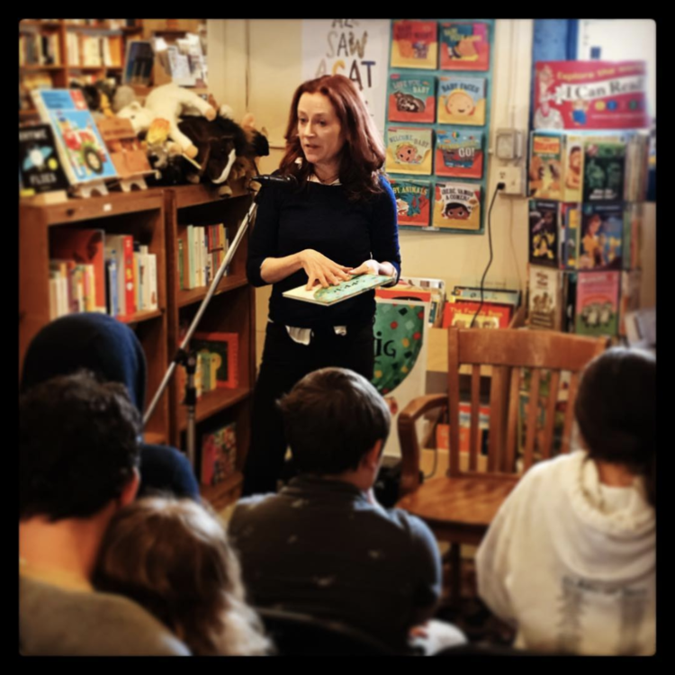 FOLIO BOOKS READING | APRIL 2018 Author Leslie Crawford read before a group of children at Folio Books in San Francisco.