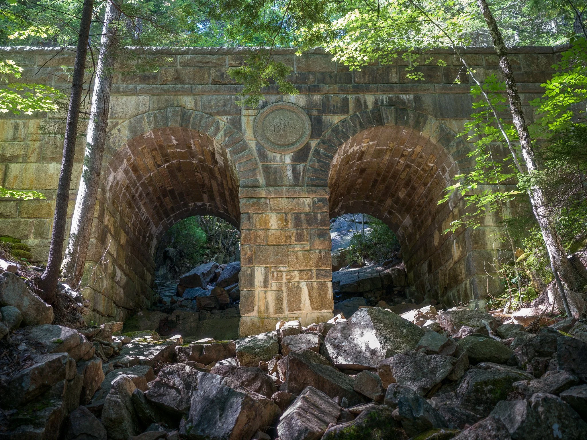 1925