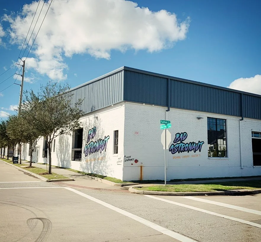 Looking like Sunday is going to be some amazing weather to come out and enjoy Punk Rock Garage Sale! Of course, this event is all indoors- but you still got to walk from the car and buy tacos from the food truck so that&rsquo;s good news 🌞