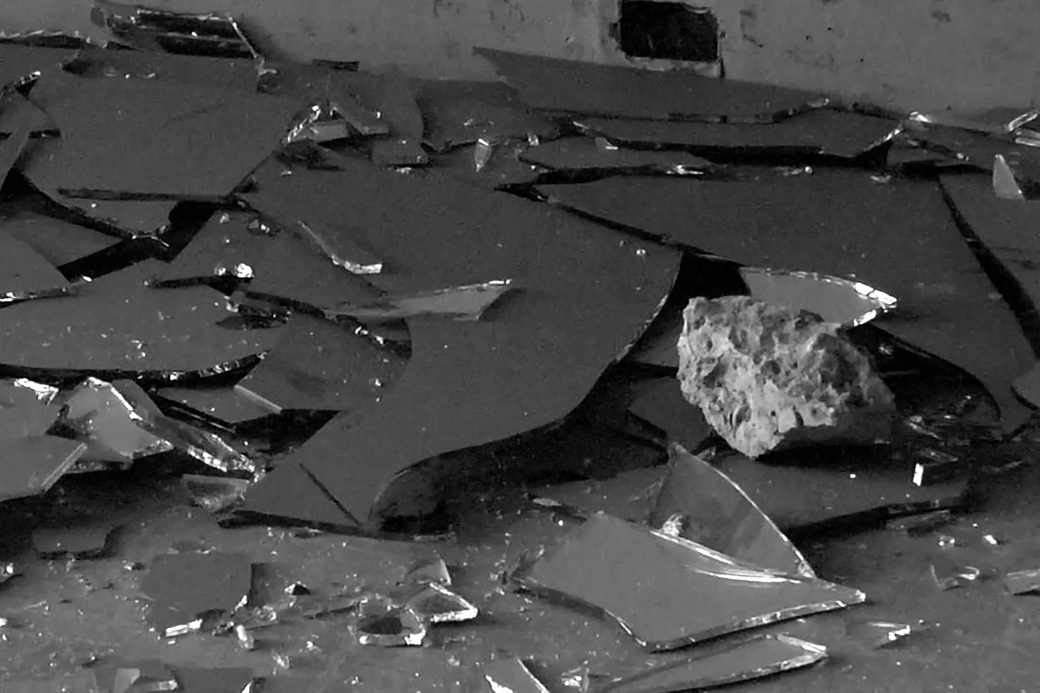 hvx3-12bwjpgweb.jpg