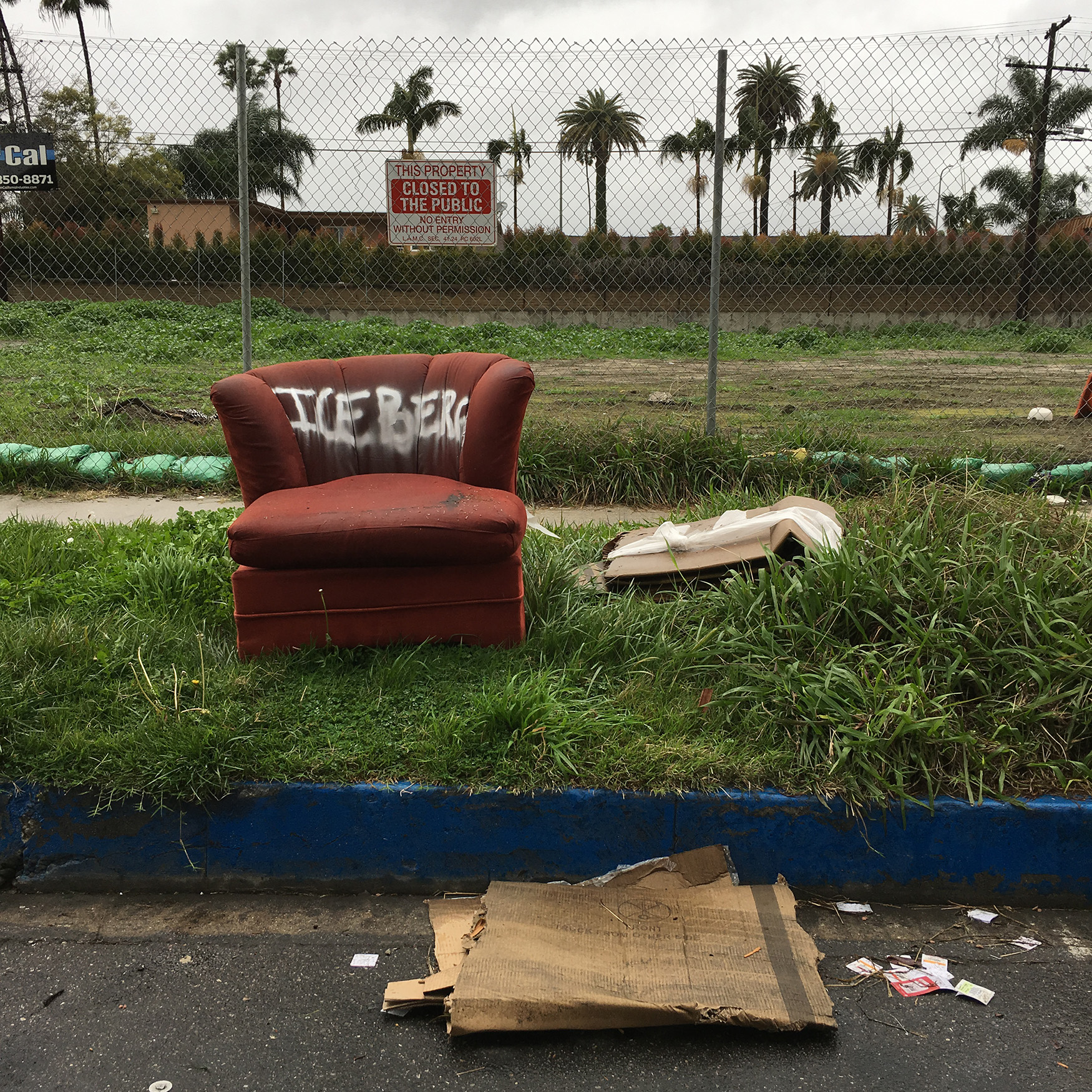 PW17IcebergcouchSized.jpg