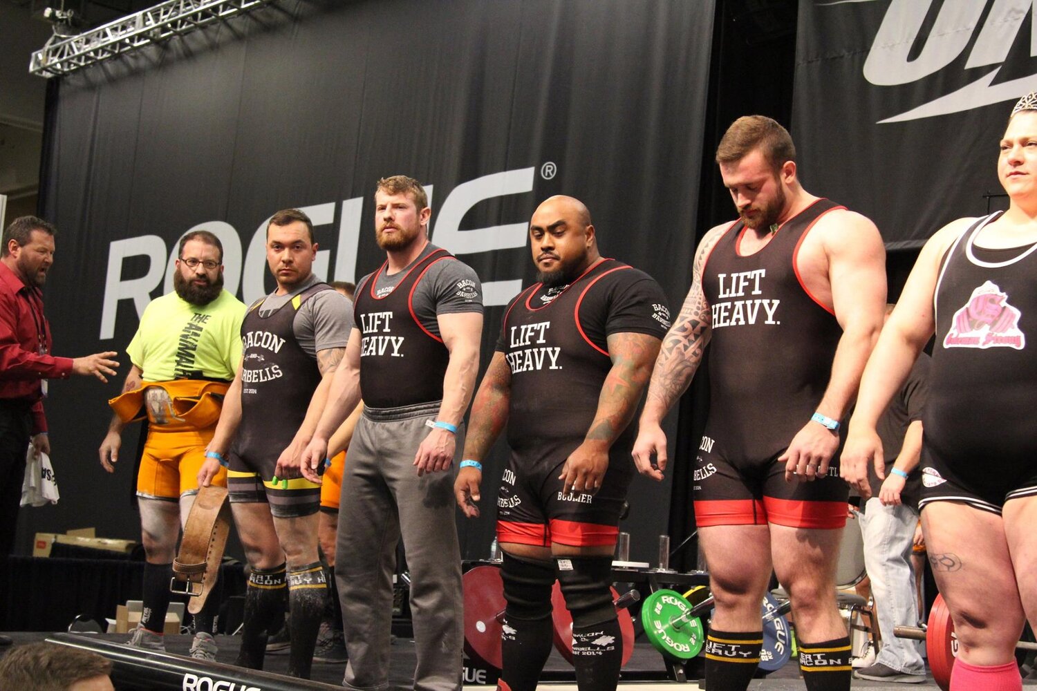 ARNOLD DEADLIFT SALUTE.jpg