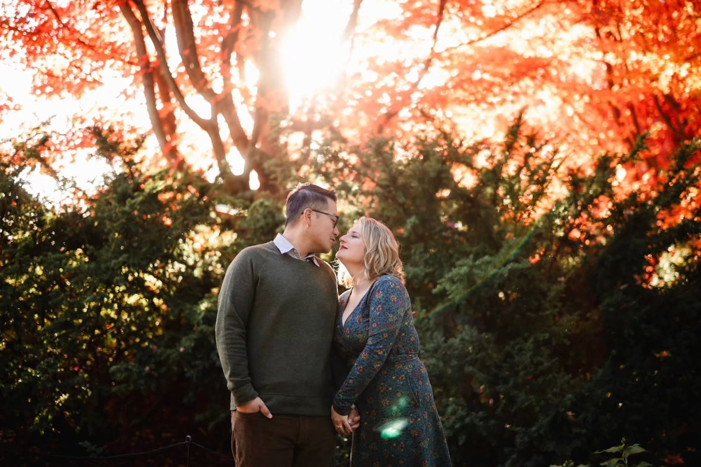 Nothing beats that warm sunset glow. Winter was nice and all, but can we fast forward to spring now?

Beautiful couple: Rachel &amp; Jiakung
Location: @mortonarb