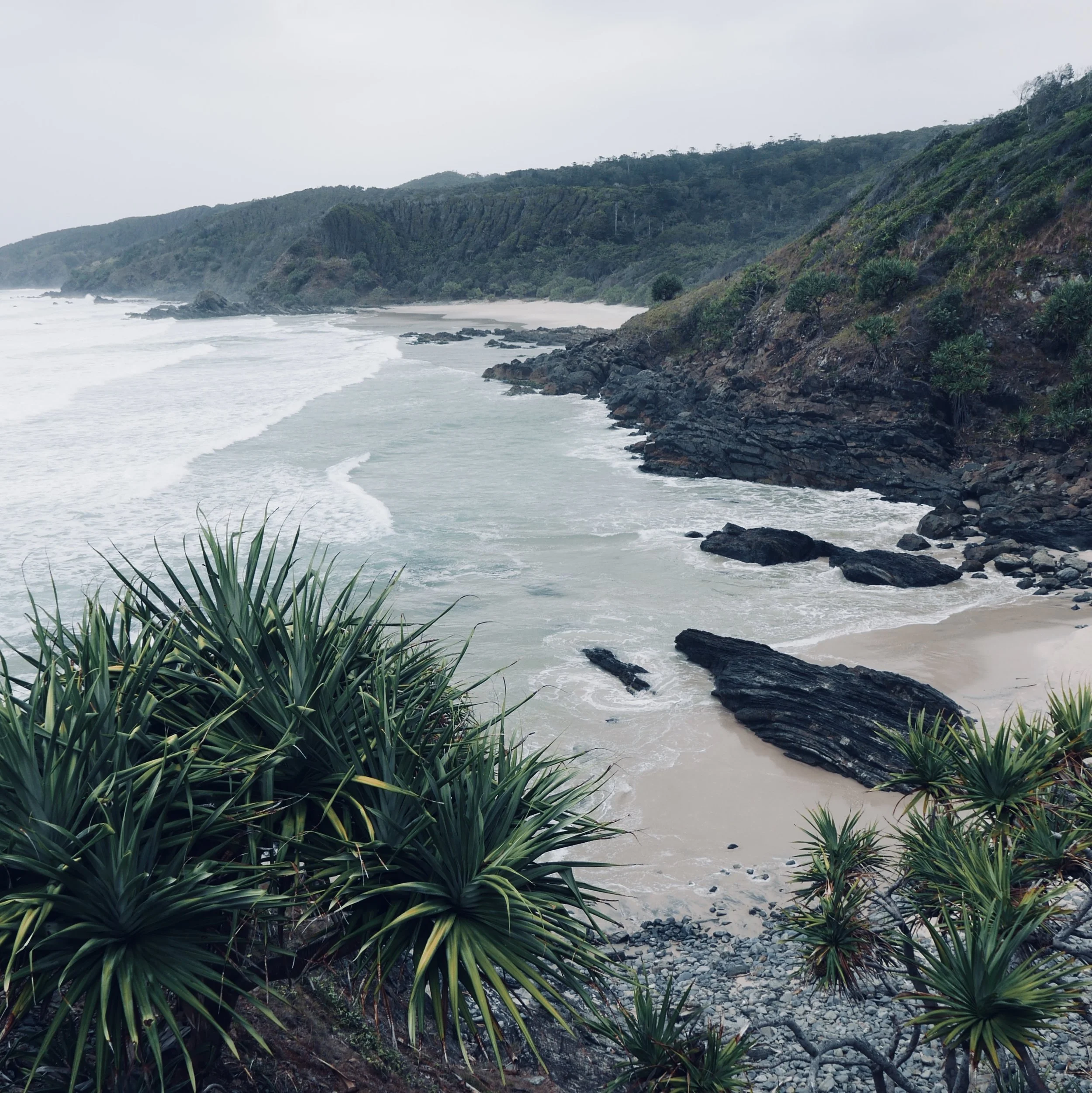 Beautiful Pandanus hugs the coastline in these parts which further adds to the island-feel, that I find so attractive.