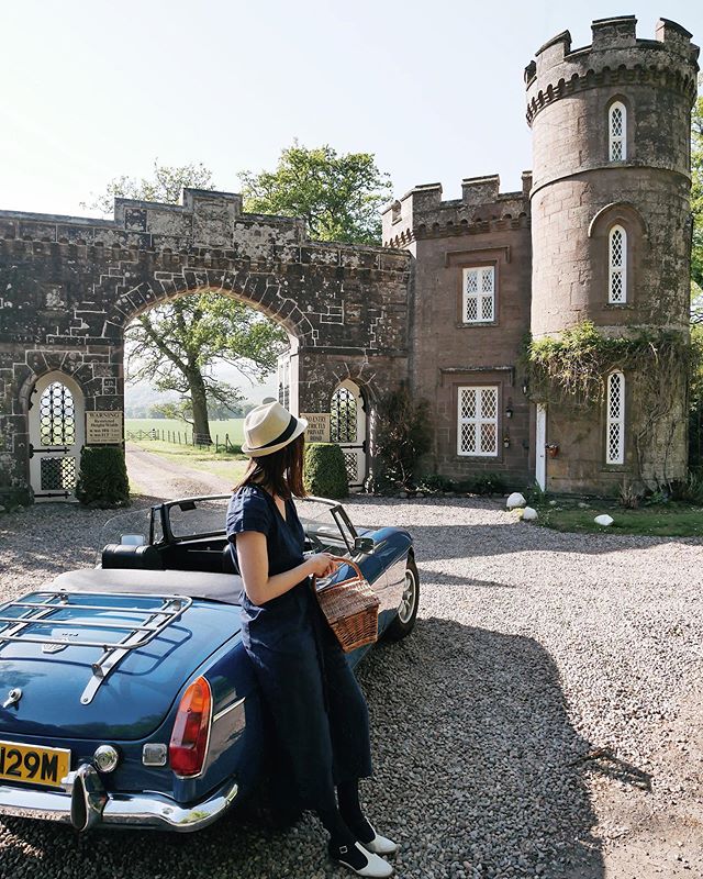This time last year, the loveliest wedding anniversary surprise from Mr Enthusiast taking me out for a drive in this cutie 🚙 This was our very first time renting a vintage car and definitely a memorable experience.
~
Have you ever driven or wanted t