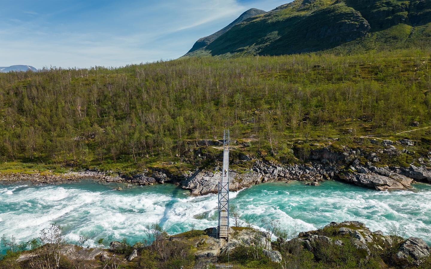 Sarek - Zweden: de laatste wildernis van Europa 🏔️

Ik ben nu precies 1 week thuis en heb deze bijzondere reis fysiek en mentaal kunnen verwerken. Wat vooraf natuurlijk al zwaar &eacute;n prachtig leek te worden heeft al mijn verwachtingen overtroff