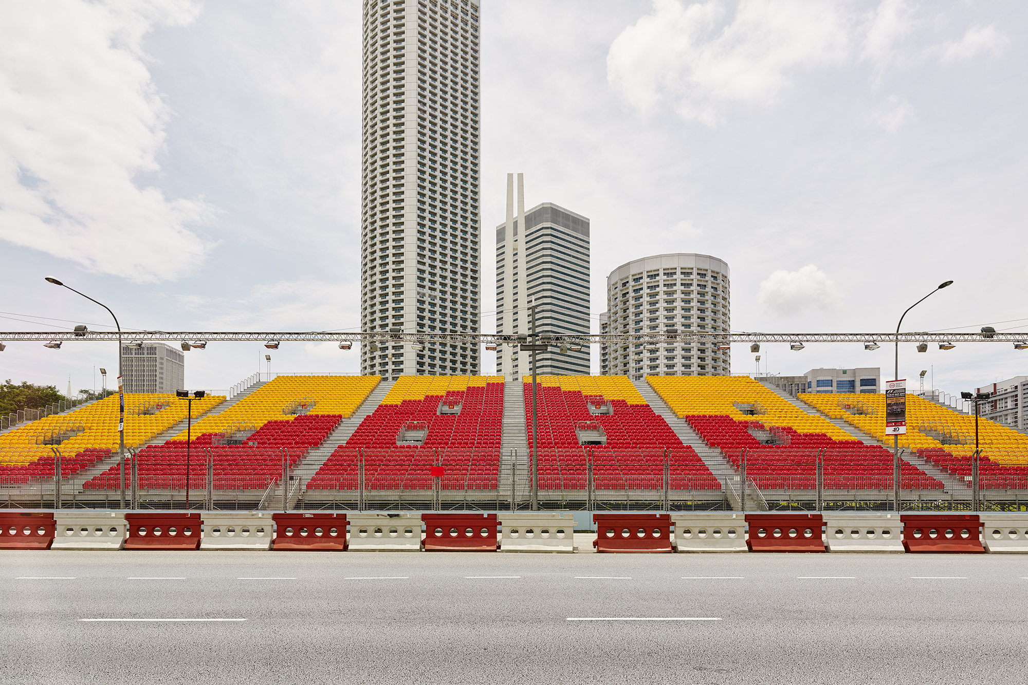 S-F1 (The Grandstand_01)