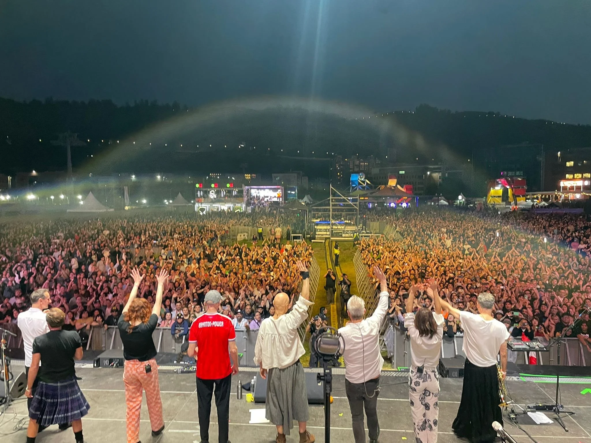 crowd.JPG
