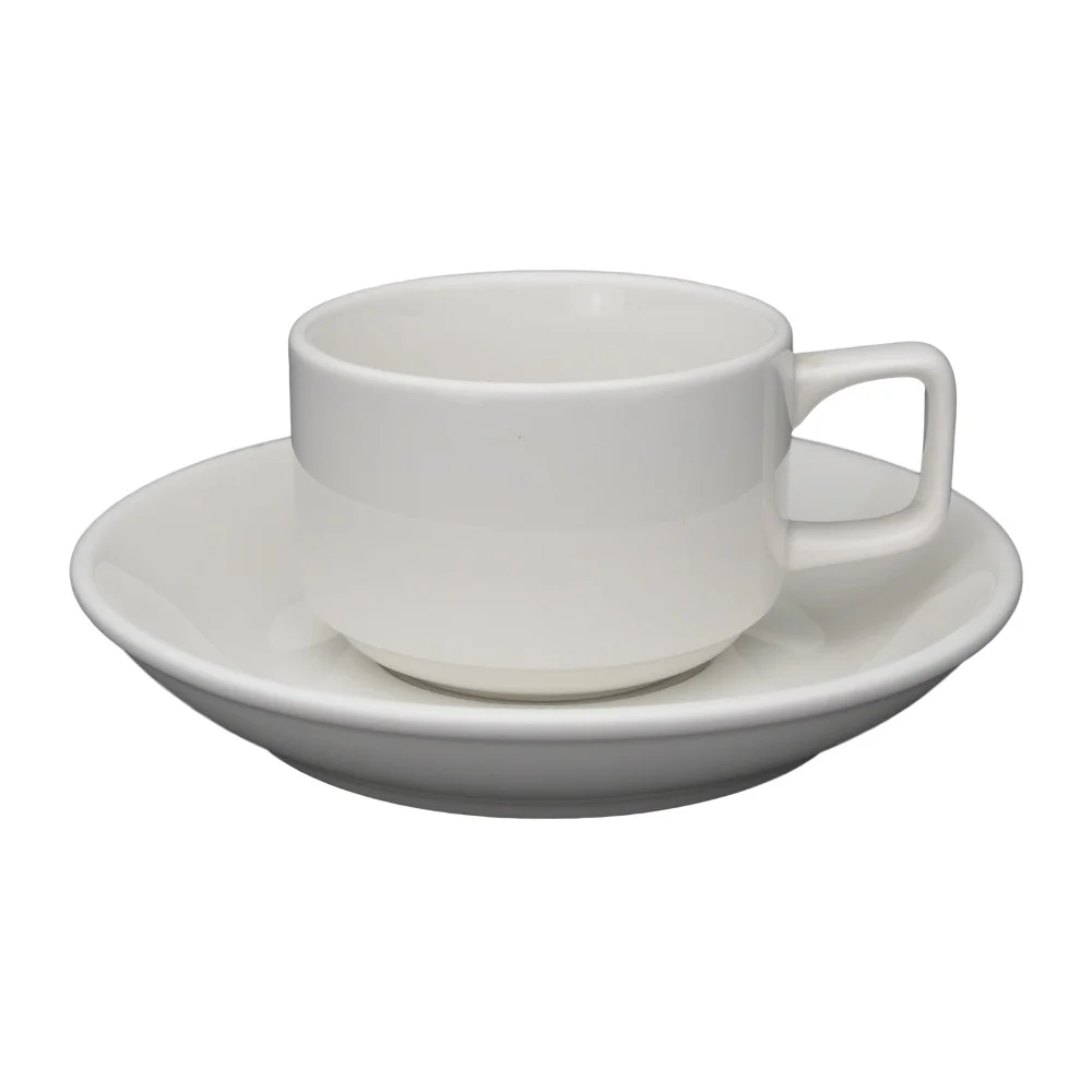 濃咖啡杯和底碟