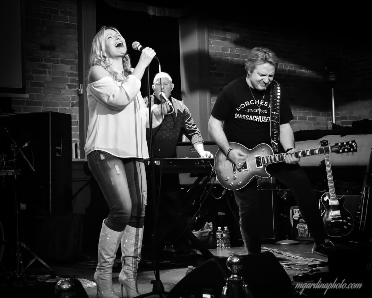 Live Music by Whiskey Saints