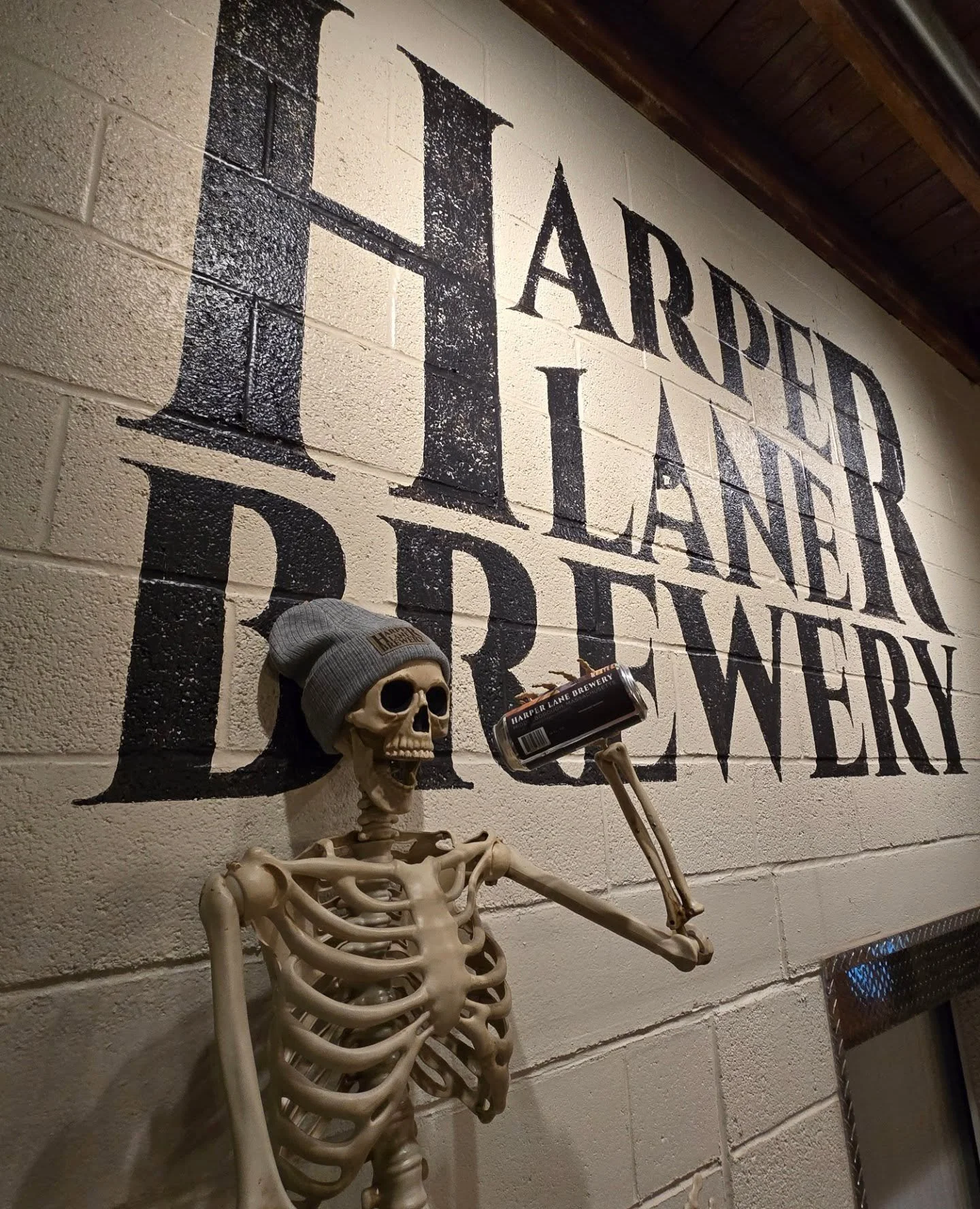 Tonight 10/25 at 5pm the party begins!! See you there!🎃🍻🍻