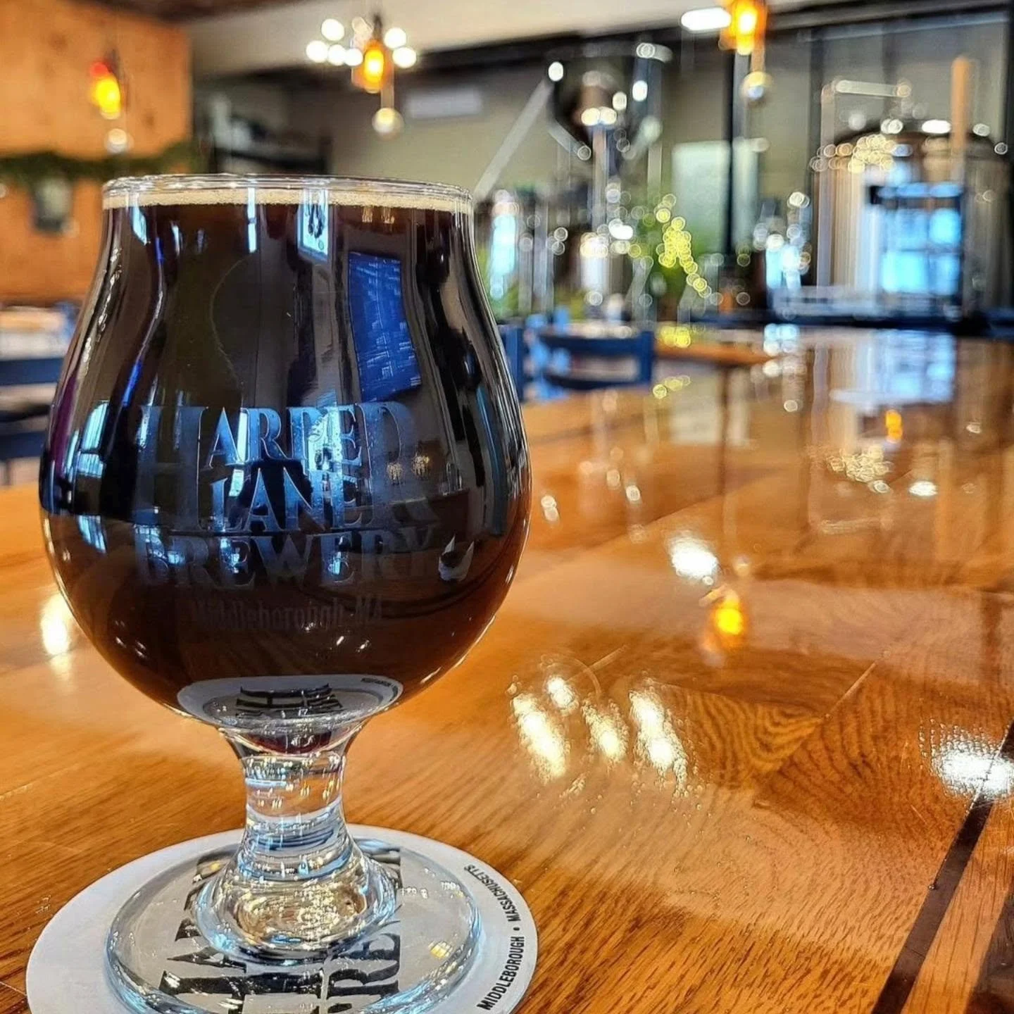 It's Friday baby!! We open at noon and have one waiting for ya!🍻🍻
.
.
.
.
#local #craftbeer #fridayvibes #middleboro #weekendisnear