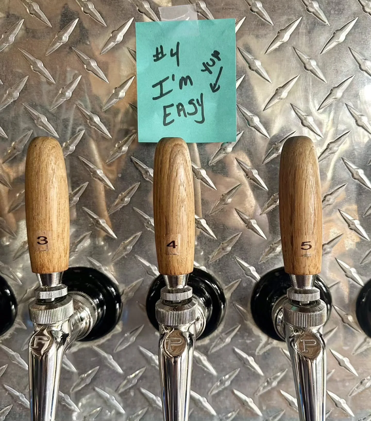 Easy Route better calm down or i'm calling HR.... 

It's Sunday! We have Easy Route our golden ale, 10 more beers and 6 Seltzers on tap! 

We'll be here till 6pm.🍻🍻

#sundayvibes
#sundayfunday