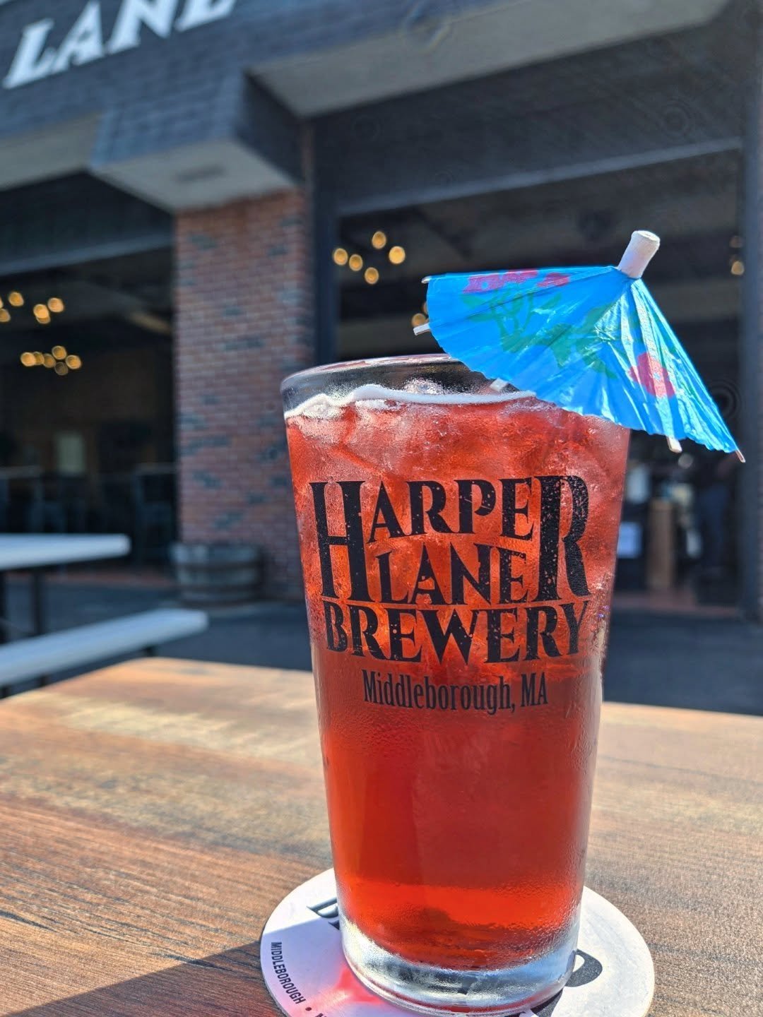 New Special! 
Blueberry Lemon Spritz- 5% abv.

Perfect for the weather we've been having! Carbonated Blueberry Hard Seltzer w/lemon served over ice!!🫐🍋