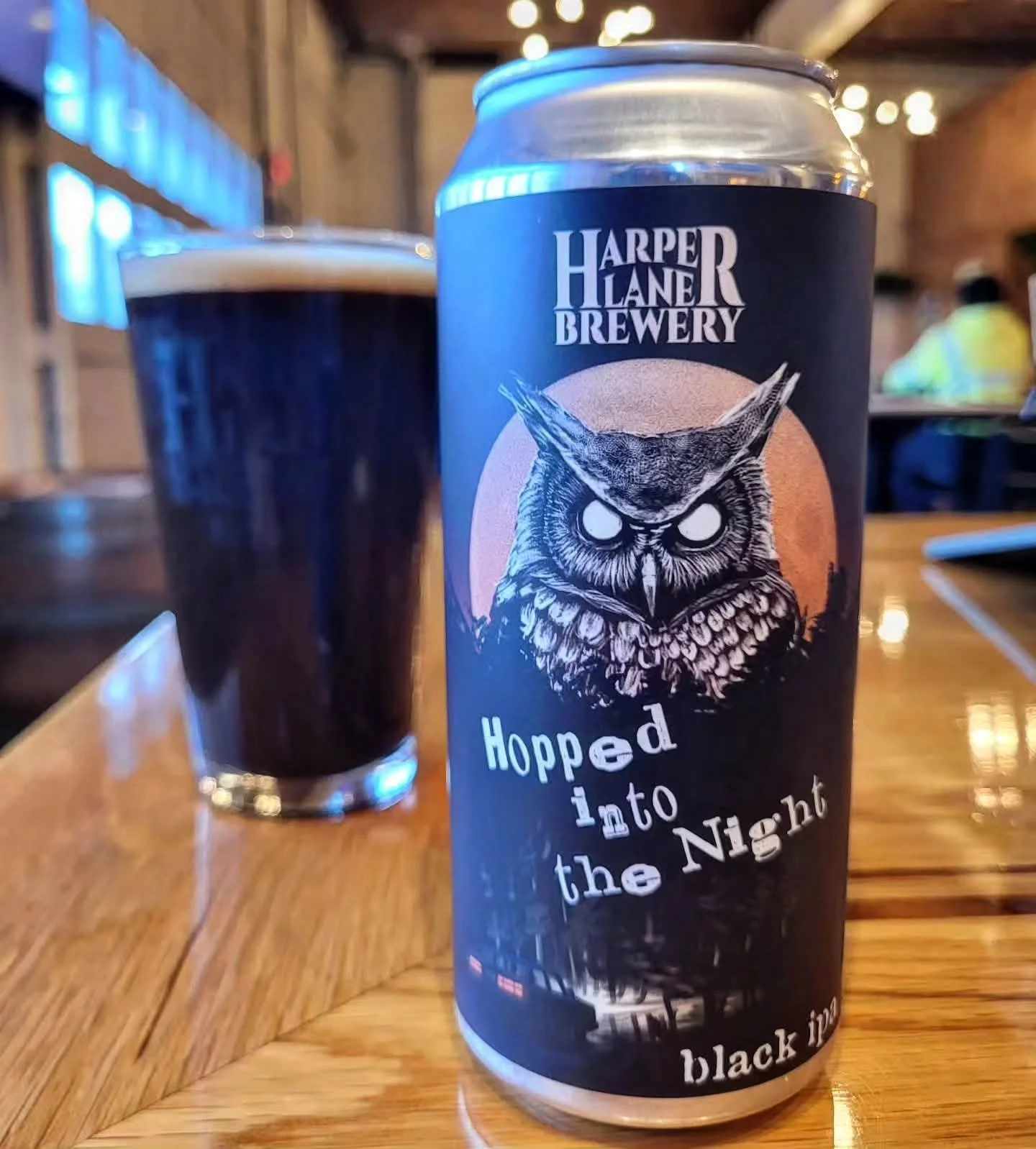 Sundayfunday at the brewery!
We're open from- 12-6pm🍻🍻
.
.
.
.
#hopped #blackipa #ipa #owls #localcraftbeer