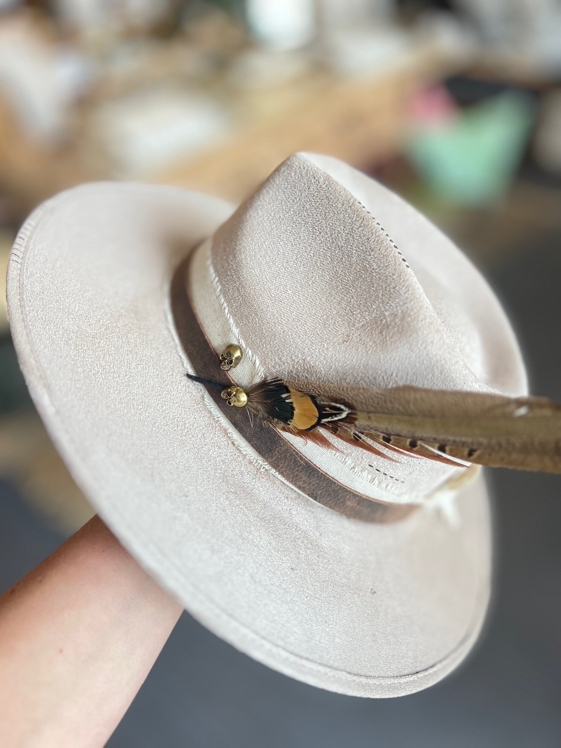 27FD98F6-D10A-43E5-B48F-AFEBE81F6A43