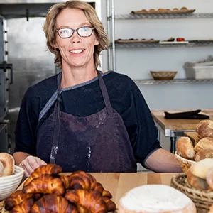 Cafe-Panamericana-Founder-in-the-bakery.jpg