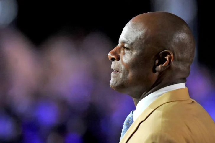 Retired NFL Star Warren Moon Is Sued For Sexual Harassment