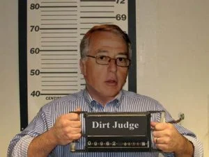 US judge receives 28-year jail term for selling kids to private prisons.