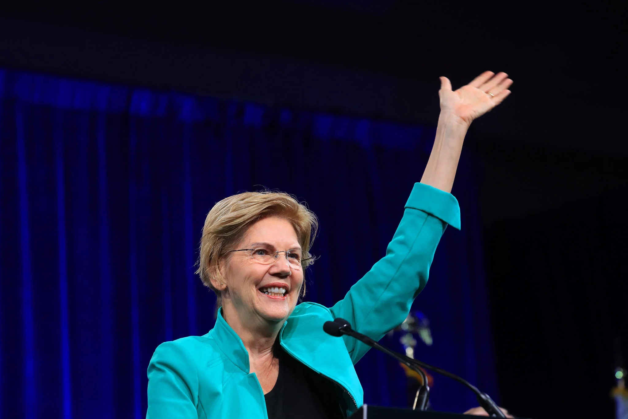 What Elizabeth Warren Is Quietly Telling Democratic Insiders