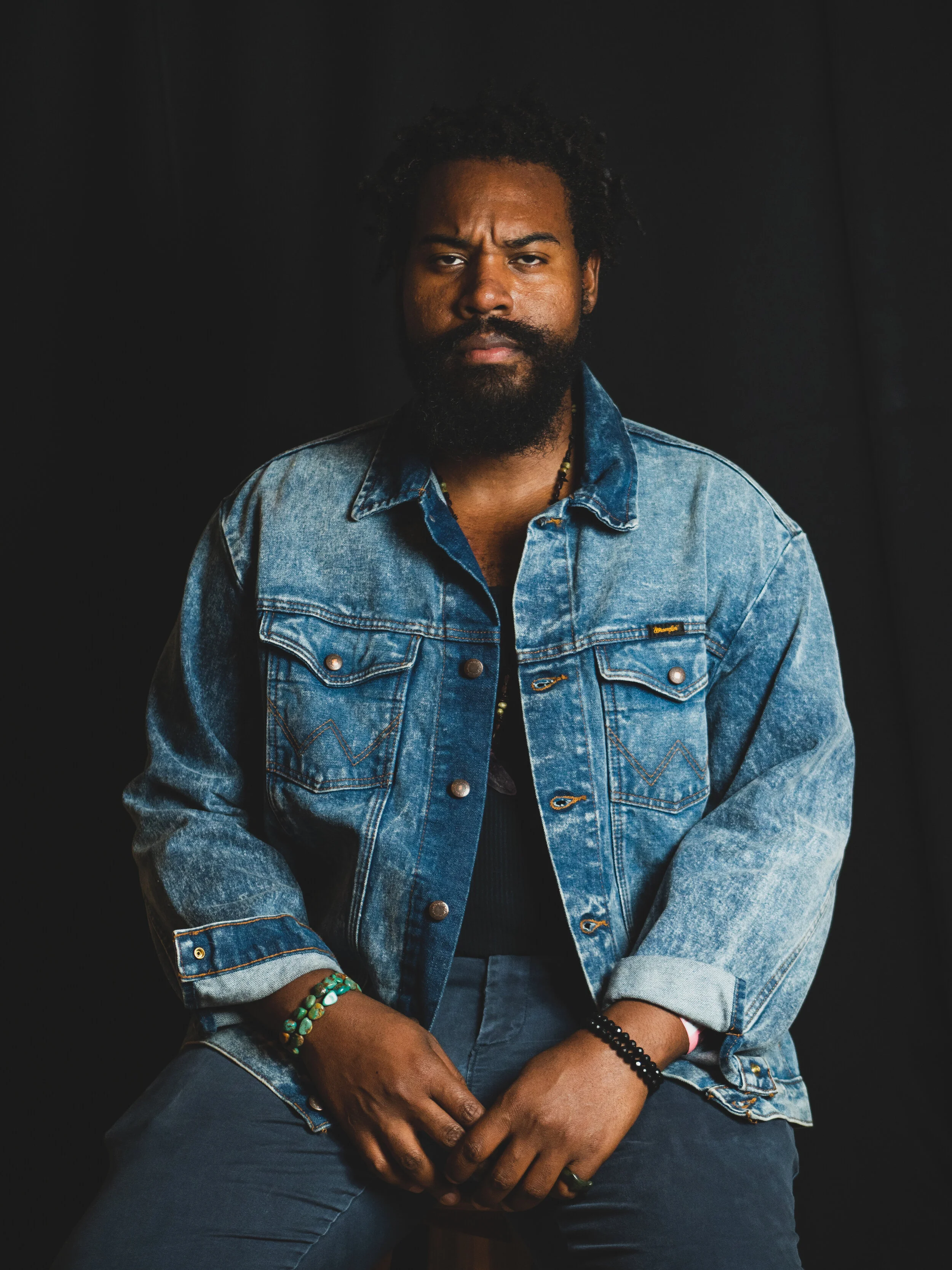 Geibral Elisha is the band leader of The Geibral Elisha Movement. With 3 studio albums (and another currently underway) their music has been interpreted as spiritual jazz fusion. Geibral is a masterful entertainer, always entertaining and delighting audiences with his virtuoso performances. He has an astounding technique, and ability to paint vivid pictures in your imagination, with the beauty of his music.