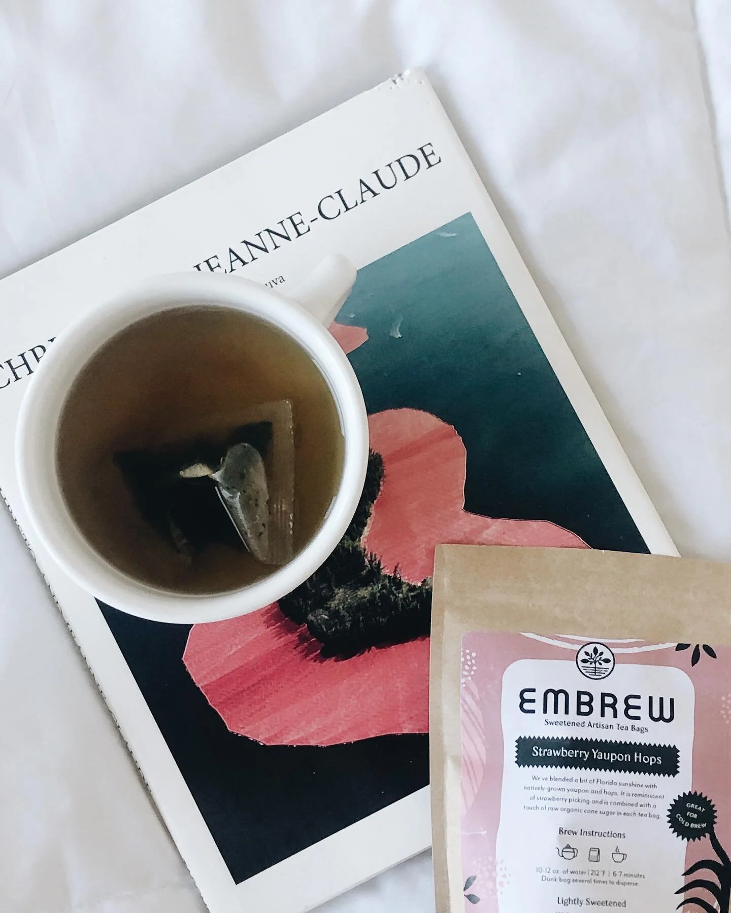 getting my morning started right w @embrewtea ✨

ethically-sourced (big win!), naturally-sweetened tea in bags you can steep twice.. by a female-owned company 😱 needless to say, it&rsquo;s perfect #gifted @joinpalm