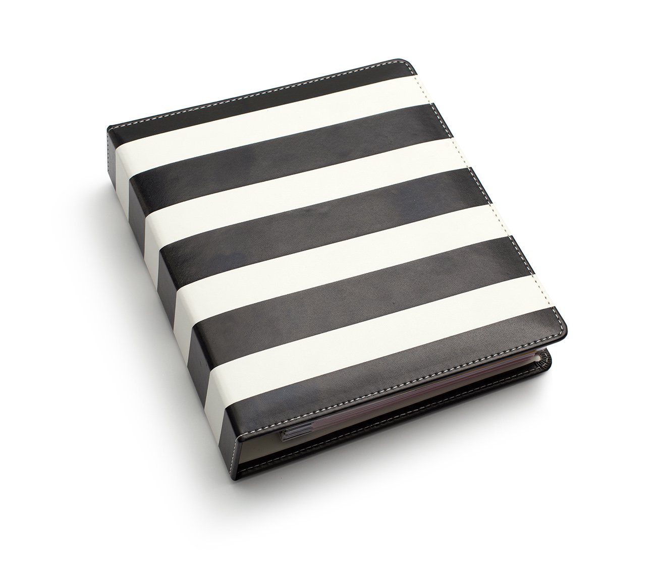 I adore this black and white binder and kit , designed for the Capture 30 Class. I ordered it because it's so stinkin' cute! Click HERE to preorder the Binder and Kit. And the kit has so many beautiful GOLD accents! If you just want the binder without the kit, you can find that HERE .