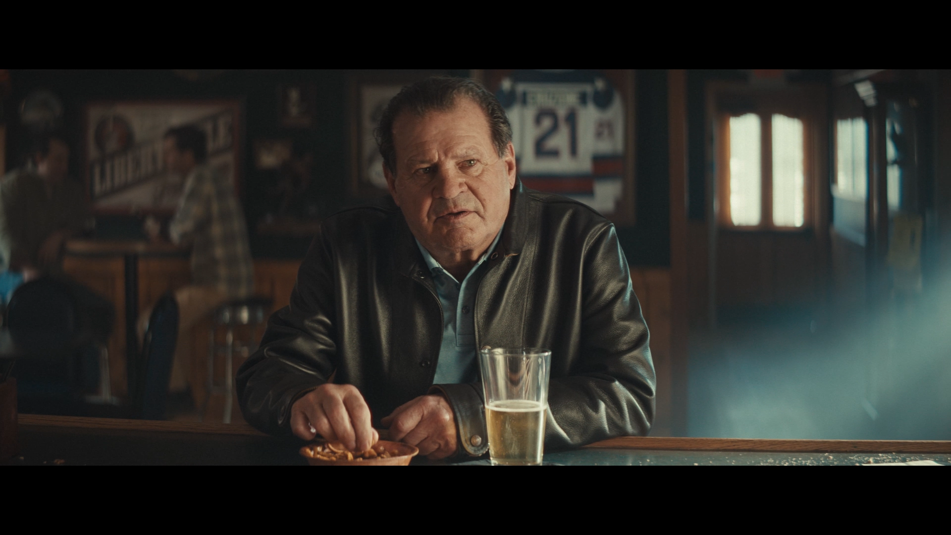 FOX_Miracle_PR_Stills_Mike.jpg