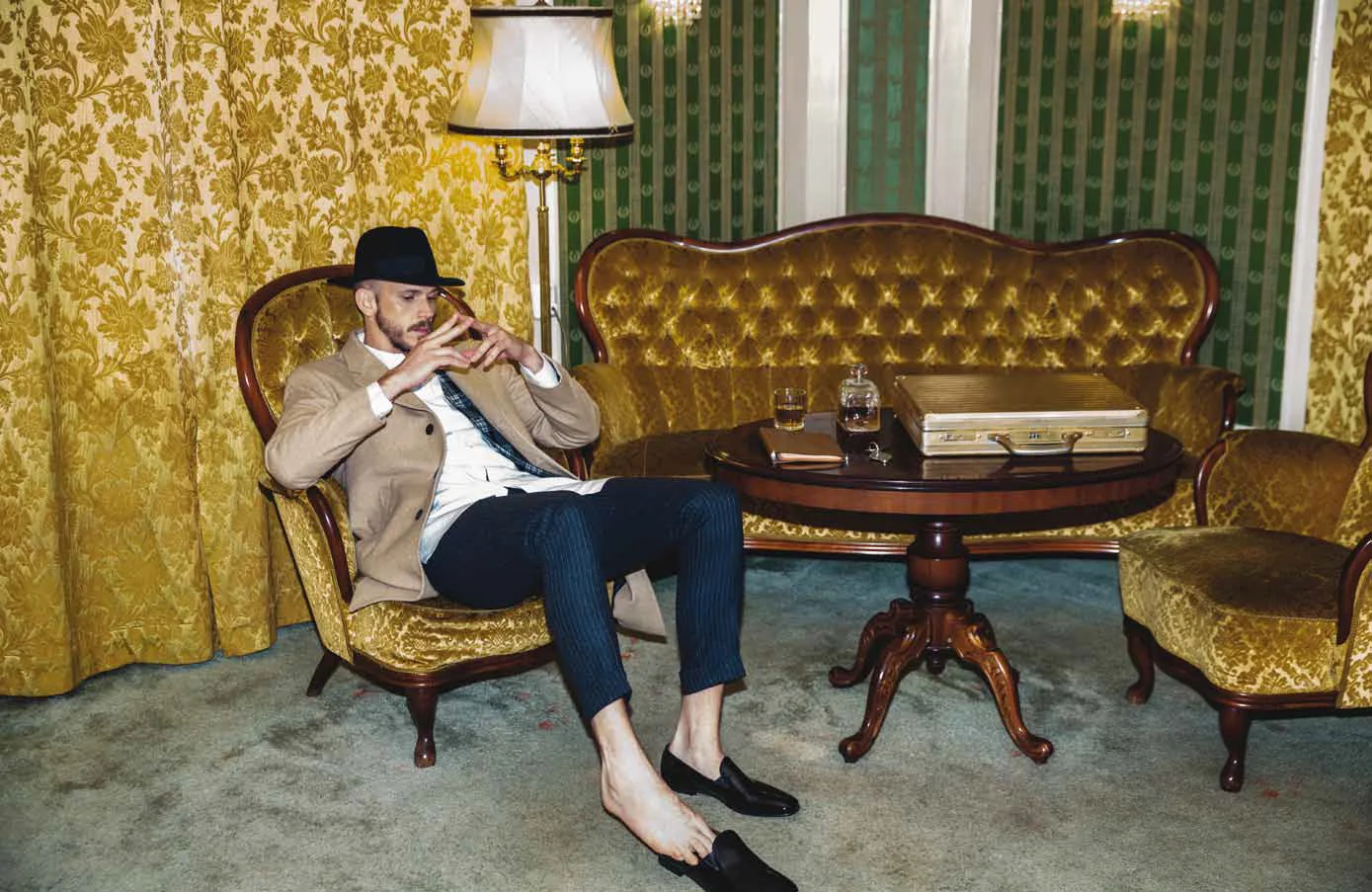 coat & pants: oUr LeGaCy shirt: aCNe sTUDIos shoes: hUGo Boss