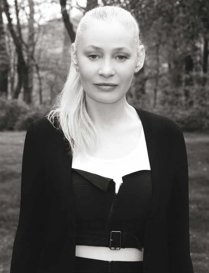  wearing: BLOUSON NOIR AND AZZEDINE ALAIA 