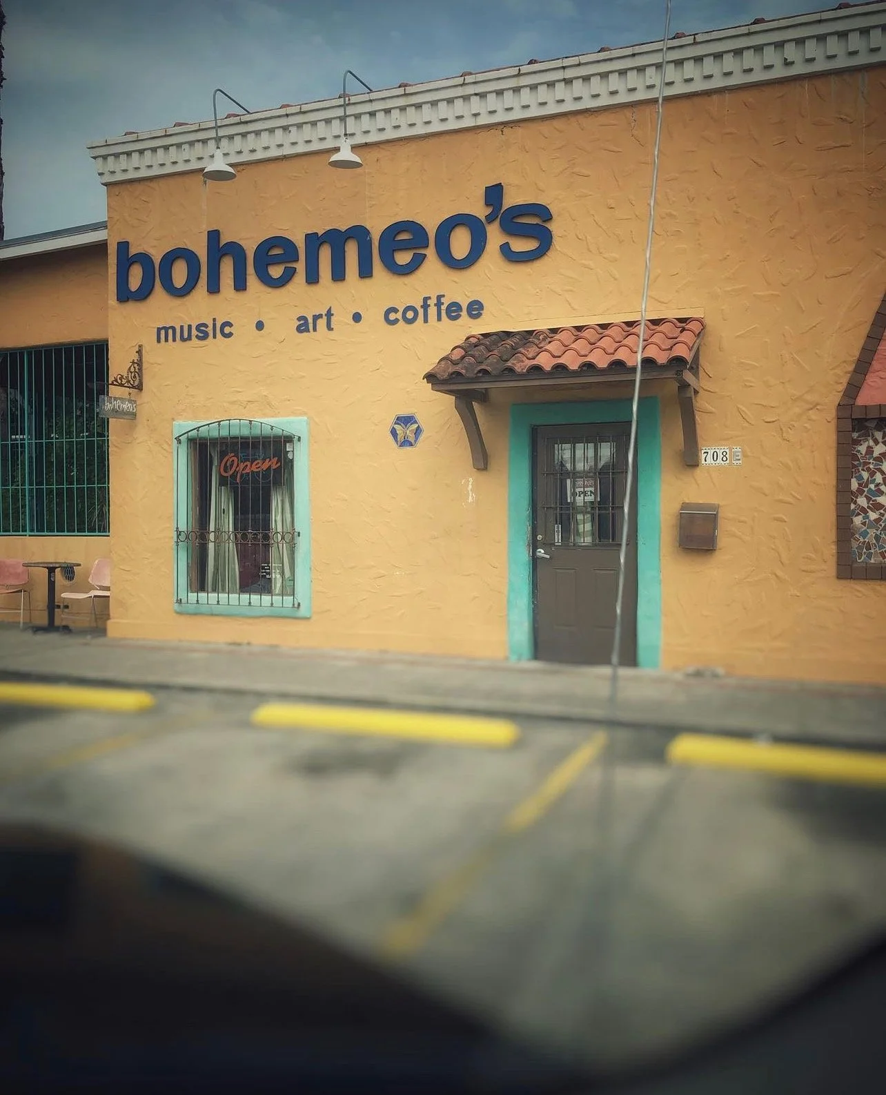 Bohemeo's.jpeg