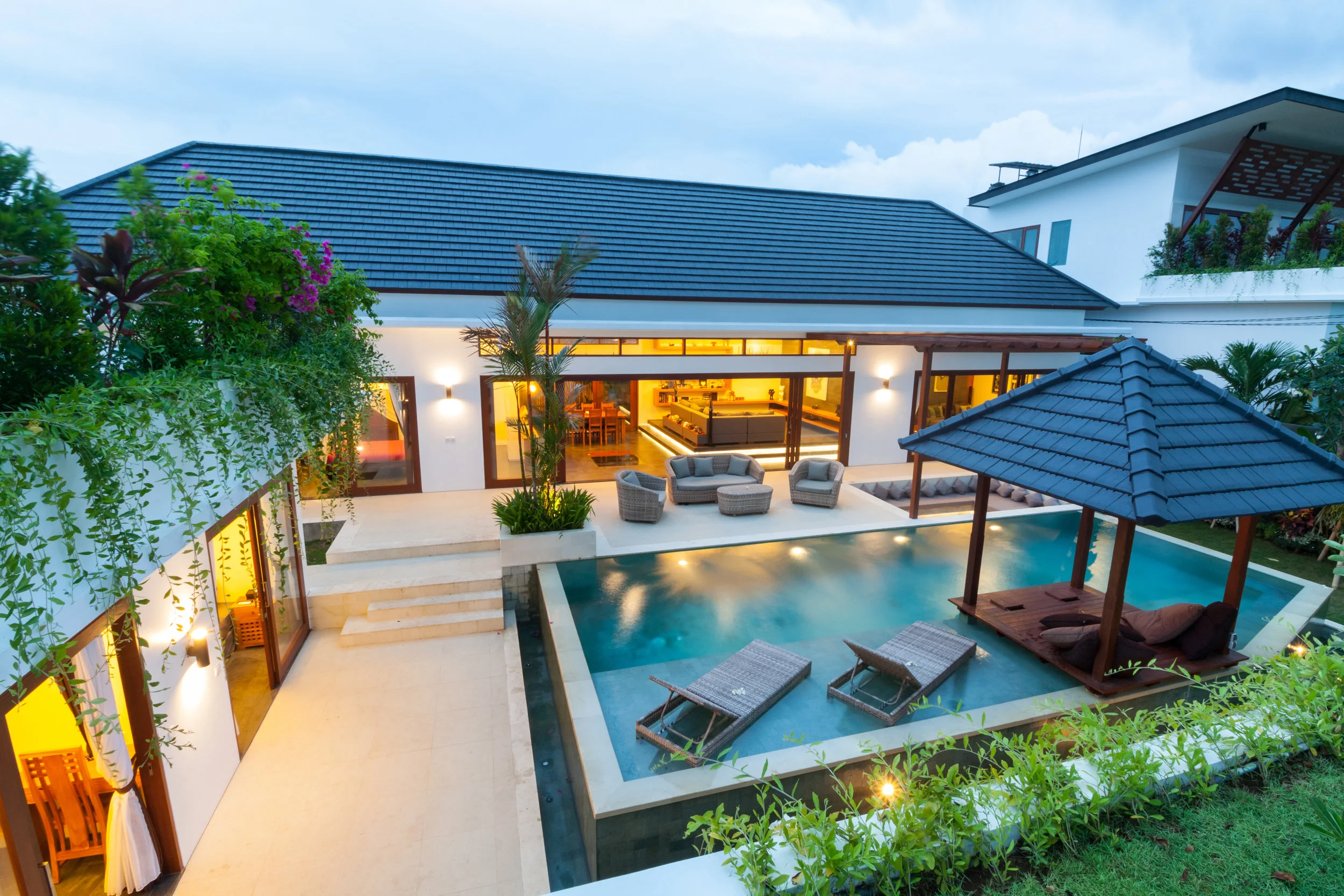 Modern-tropical-villa-507755522_4752x3168.jpeg