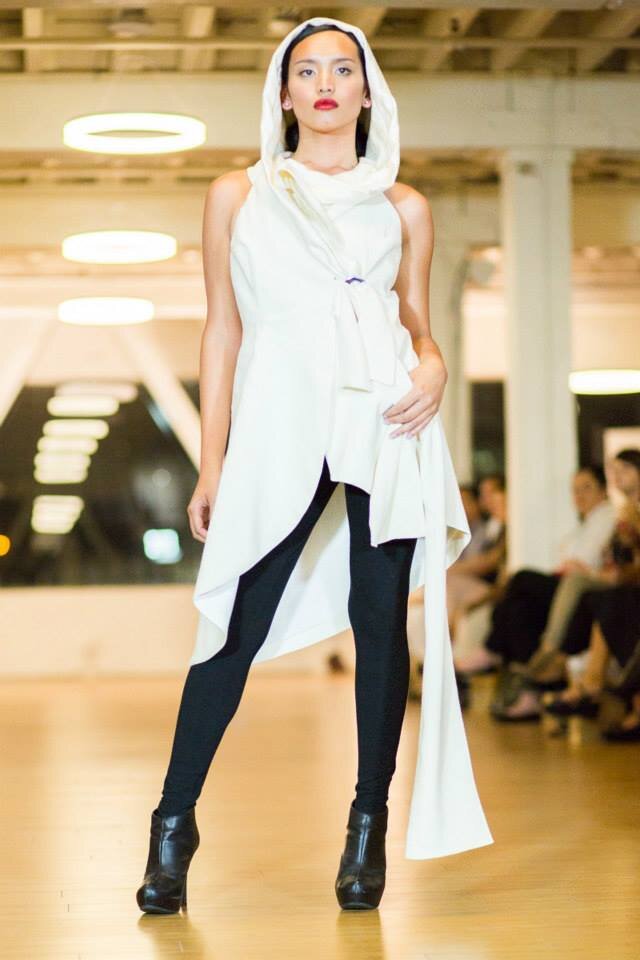 SFFW2014 - ARTEMIS Shock Feathers  by Mila Hagen-Shaun Tiangsing-03.jpg