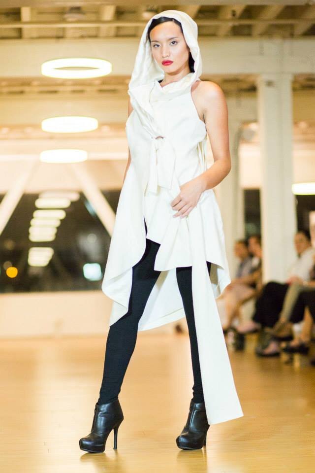 SFFW2014 - ARTEMIS Shock Feathers  by Mila Hagen-Shaun Tiangsing-06.jpg