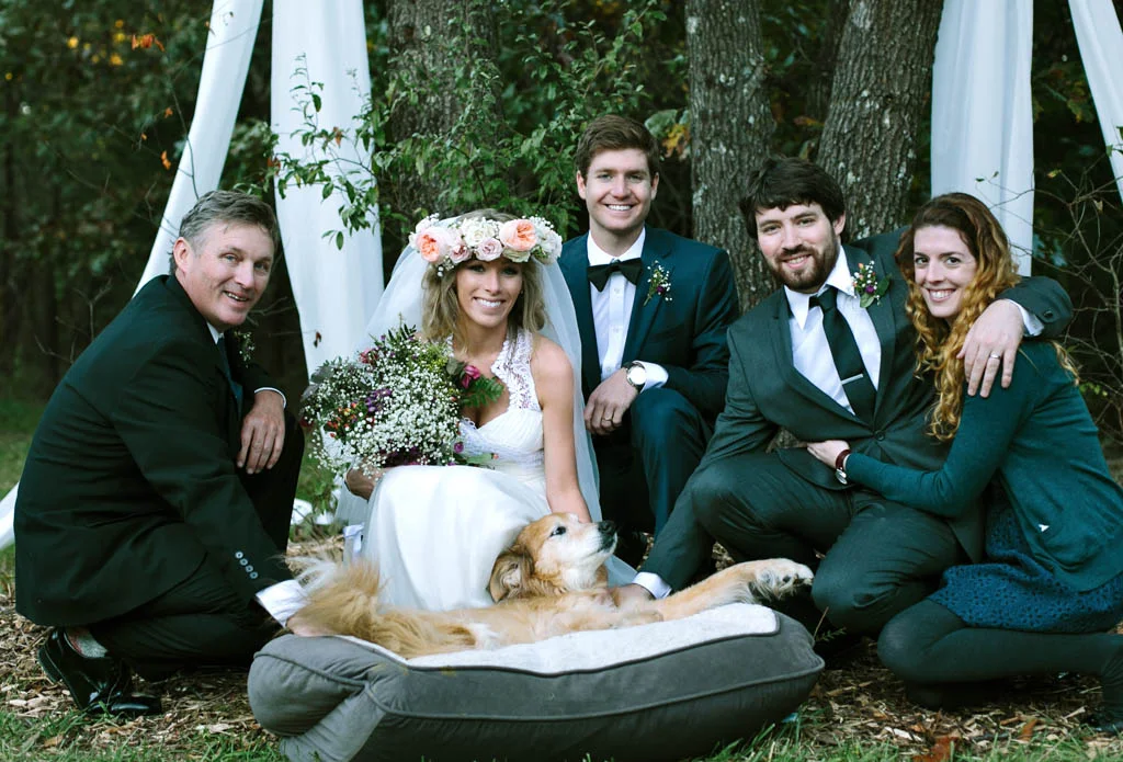 Dad, Allie, Jordan, Lane & Lauren pose with Delila at Allie's wedding.