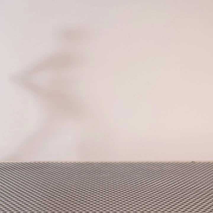 Stop-motion requires wearing your patient pants. This fella clearly left his at home. 👖

#stopmotion #stopmo #stopmotionanimation #dragonframe #stickybones #walkanimation #weightshifts #indieanimator #independentanimation #animation #stickybonespose