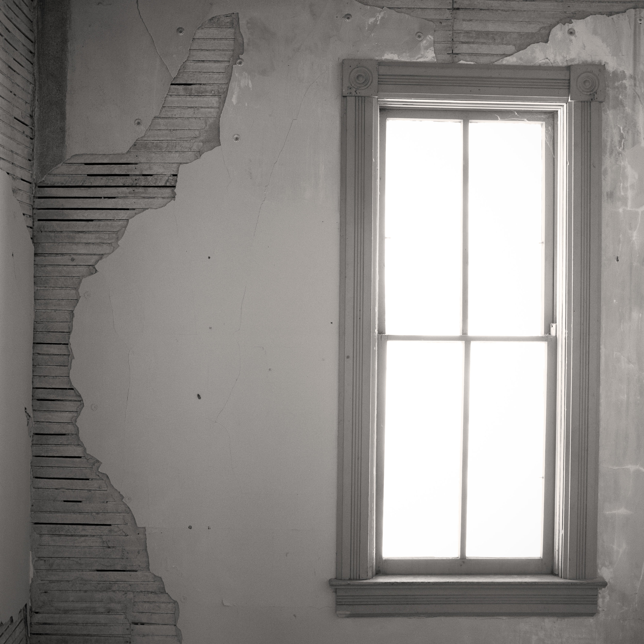 Bannack_window_01.jpg